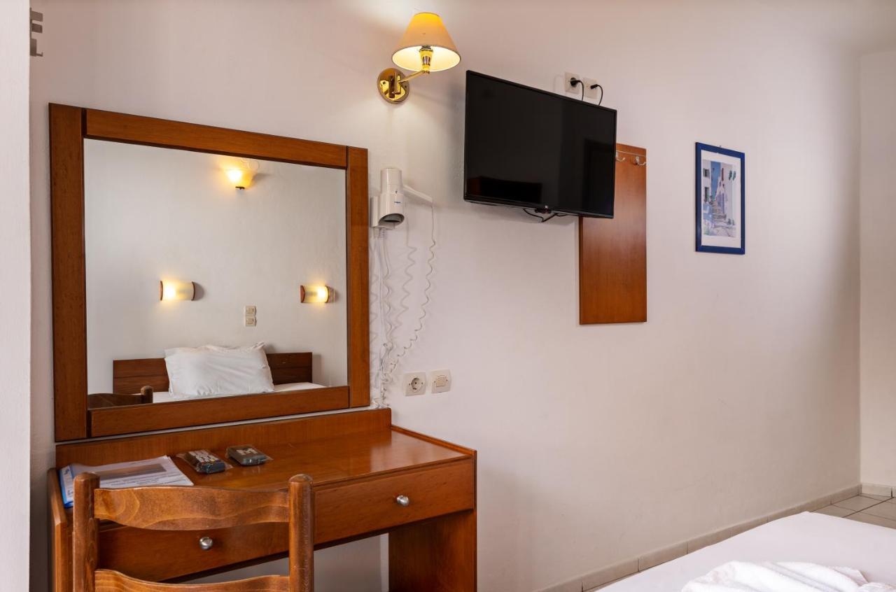 Hotel Kathrin Beach Adelianos Kampos Eksteriør billede