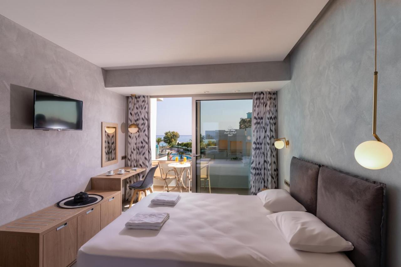 Hotel Kathrin Beach Adelianos Kampos Eksteriør billede