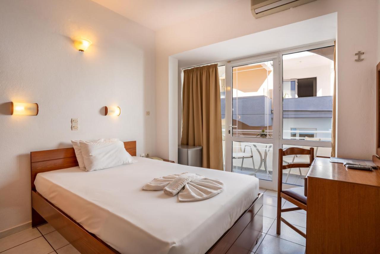Hotel Kathrin Beach Adelianos Kampos Eksteriør billede