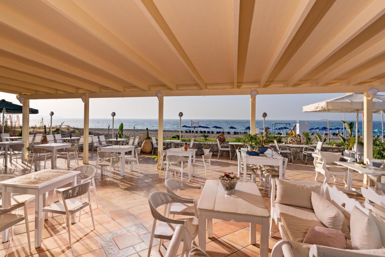 Hotel Kathrin Beach Adelianos Kampos Eksteriør billede
