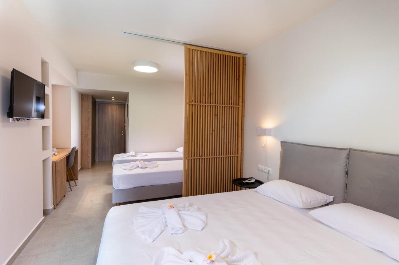 Hotel Kathrin Beach Adelianos Kampos Eksteriør billede