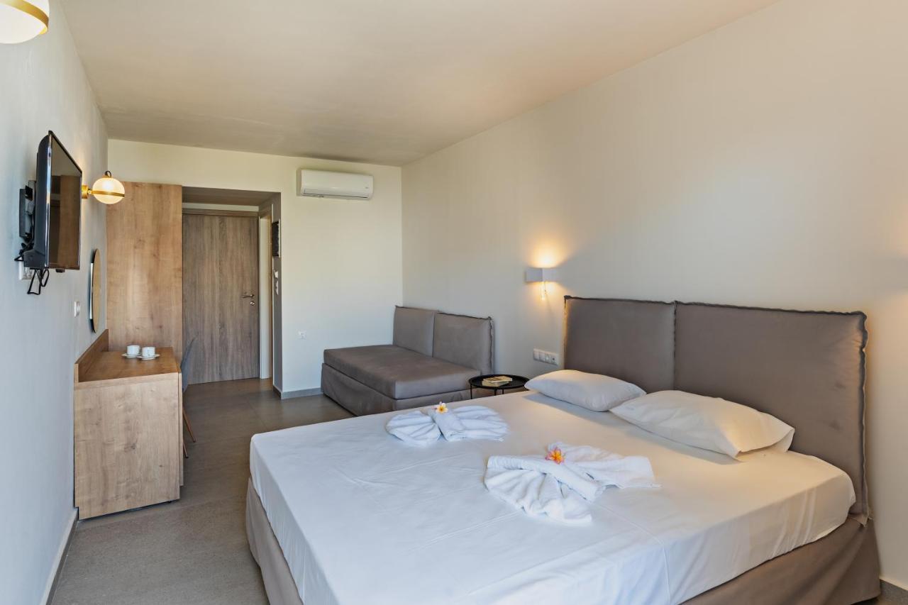 Hotel Kathrin Beach Adelianos Kampos Eksteriør billede