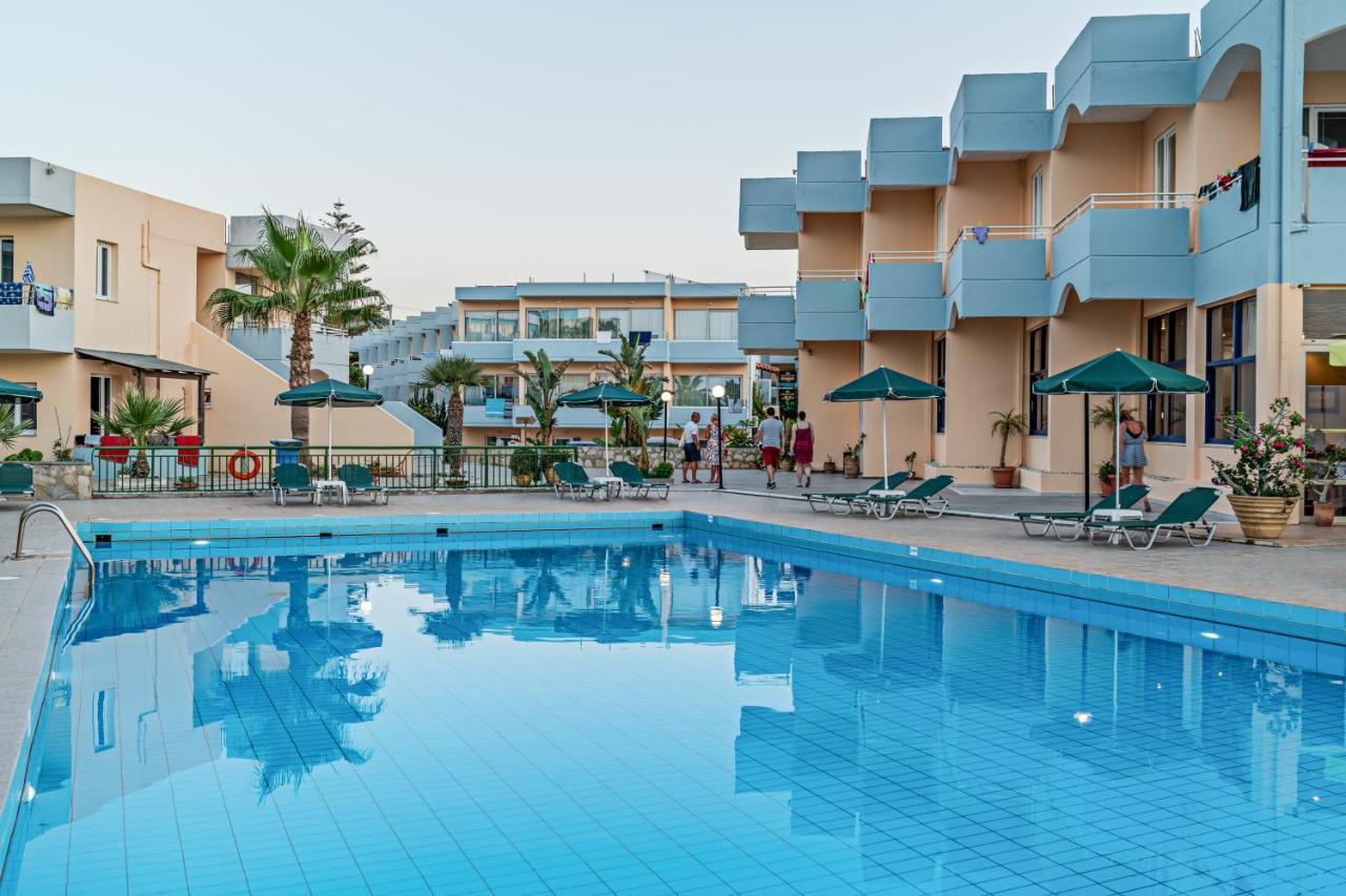 Hotel Kathrin Beach Adelianos Kampos Eksteriør billede
